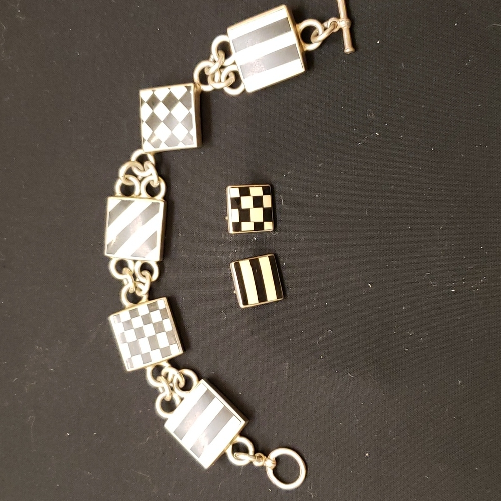 Handcrafted bracelet and earrings